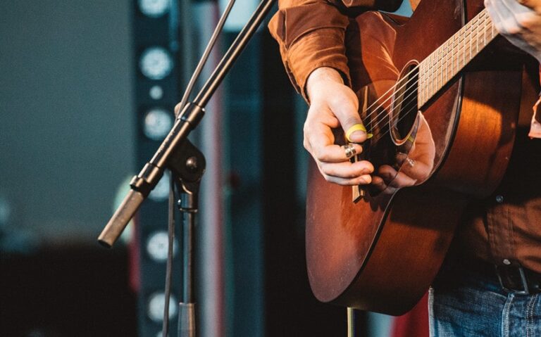 35 Timeless Country Love Songs for Couples to Dance, Laugh, and Fall in Love Again