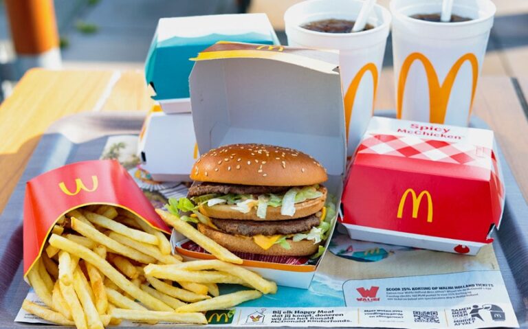 How Many Cheeseburgers Does McDonald’s Sell a Day and Why It Matters